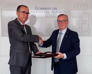 Francisco del Busto traspasa la cartea de Sanidad a Pablo Fernández Muñiz.