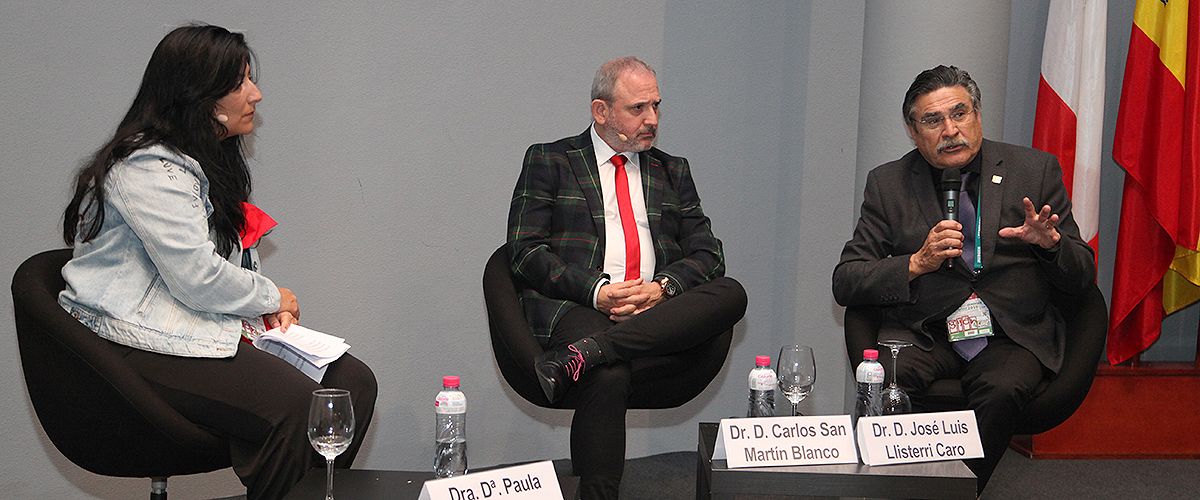 Paula Guerrero, miembro del Grupo de Trabajo de Sexología; Carlos San Martín Blanco, coordinador del Grupo de Trabajo de Sexología; y José Luis Llisterri Caro, presidente de Semergen.