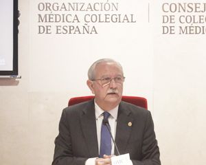 Serafín Romero, presidente del Cgcom, durante la presentación del estudio. 