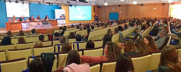 Imagen de la sala durante la inauguración.