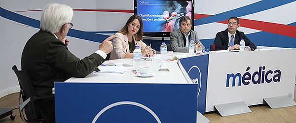 Un momento del debate, que tuvo lugar en el plató de Redacción Médica.