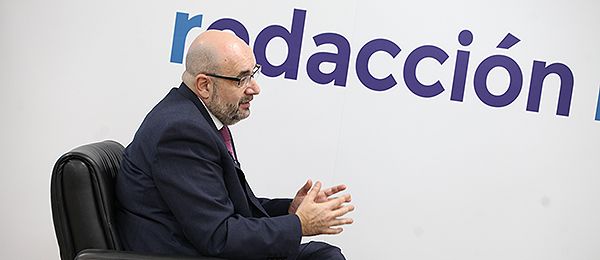 El presidente de la Central Sindical Independiente y de Funcionarios (CSIF) cree que la recuperación de la jornada de 35 horas beneficia tanto a los profesionales como al resto de la ciudadanía.