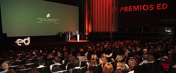 Aspecto de la sala durante los VI Premios de Enfermería en desarrollo.