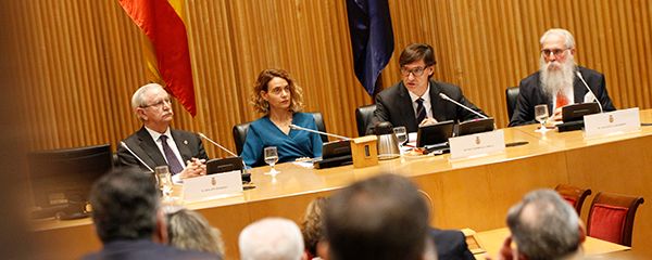 Serafín Romero, presidente de Cgcom; Meritxell Batet, presidenta del Congreso de los Diputados; Salvador Illa, ministro de Sanidad; y Agustín Zamarrón, diputado del PSOE en el Congreso de los Diputados.