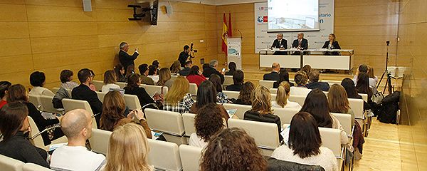 Aspecto de la sala durante la celebración de la jornada.