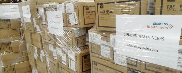 Imagen de la donación de mascarillas de Siemens Healthineers.