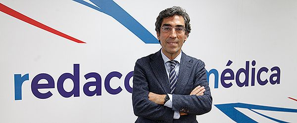 Julián Pérez-Villacastín destaca el trabajo en equipo de todos los profesionales sanitarios. 