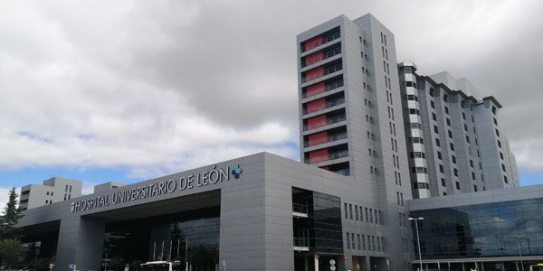 Exterior del Hospital de León, donde se ha puesto en marcha este proyecto.