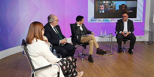 Regina Leal Eizaguirre, Miguel Ángel Guzmán, Juan Manuel Fernández, Conrado Jesús Domínguez, Manuel Mitadiel e Isaura Navarro (en pantalla)