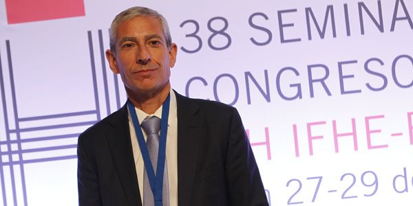 La AEIH debe convertirse en un referente internacional, afirma López.