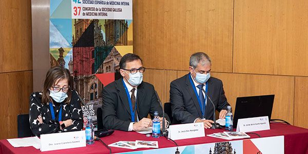 Juana Carretero Gómez, Jesús Díez Manglano y Javier de la Fuente Aguado durante la presentación del 42º Congreso Nacional de la SEMI.