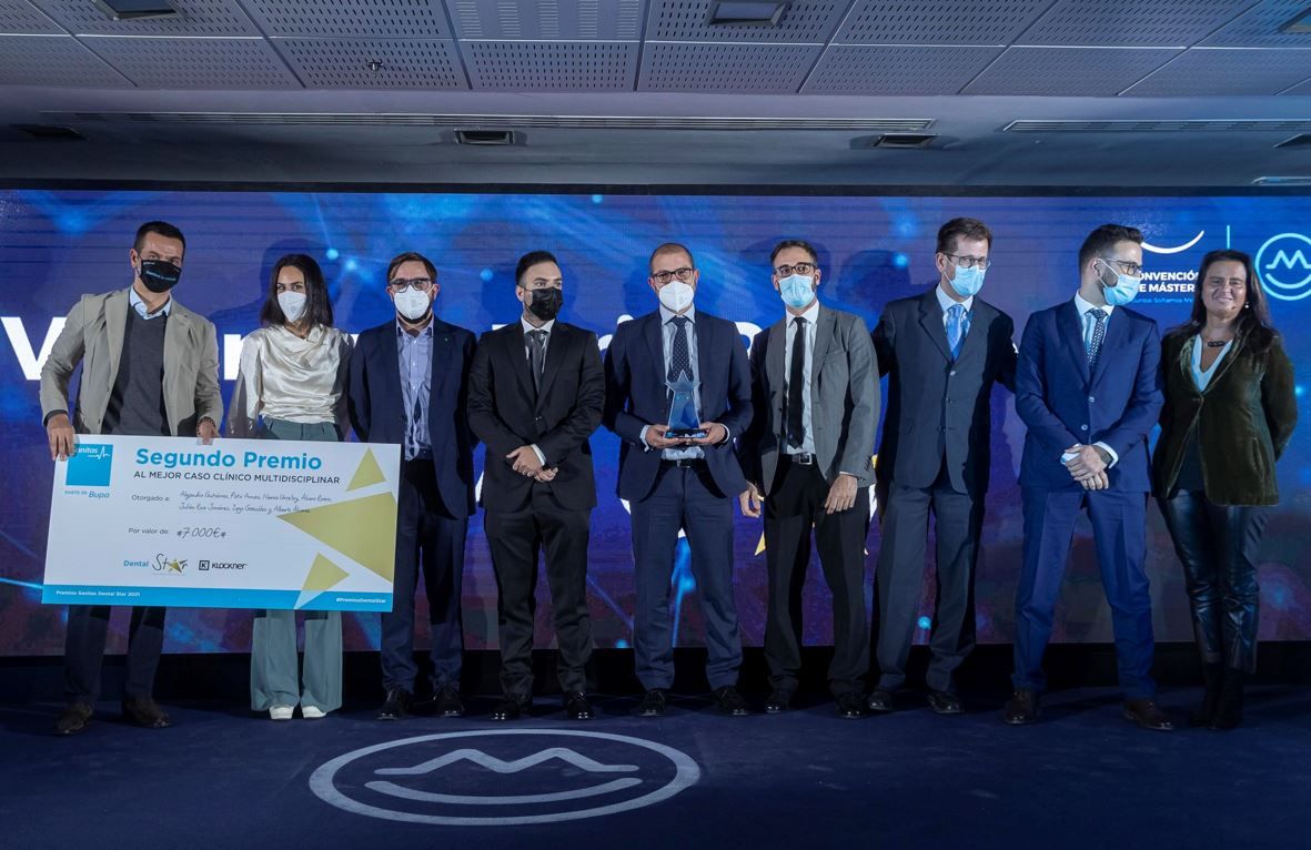 Los ganadores del Segundo Premio recogen su galardón