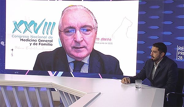 Un instante de la entrevista con el presidente del Comité Organizador del XXVIII Congreso Nacional de SEMG.
