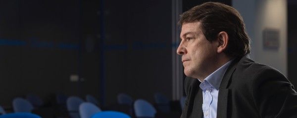 Mañueco: Desarrollaremos una ley para que los médicos de Castilla y León puedan jubilarse a los 70 años de forma voluntaria