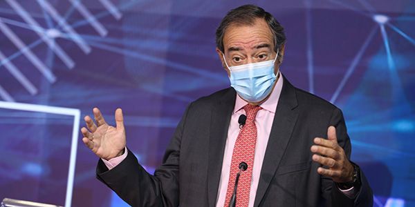 Comprar productos sanitarios fabricados en España es invertir en el país, ha aseverado Ibares.