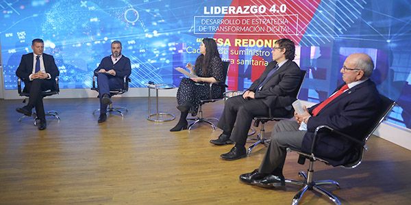 Imagen de la mesa debate de la jornada 'Liderazgo 4.0. Desarrollo de estrategia de transformación digital'.