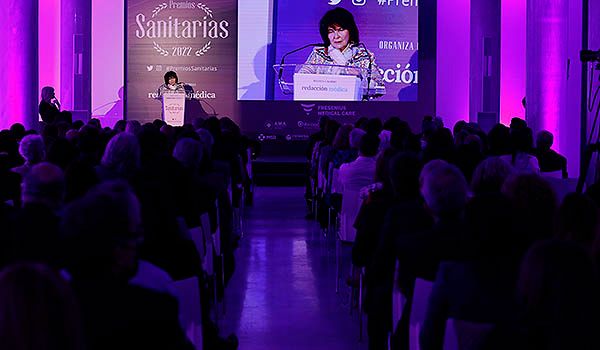  Siempre ha sido 'la primera mujer en' y he trabajado rodeada de hombres, aseguró en su discurso Revilla.