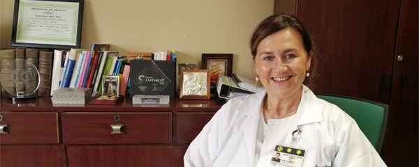 Marta Presa en su consulta del Hospital Gómez Ulla