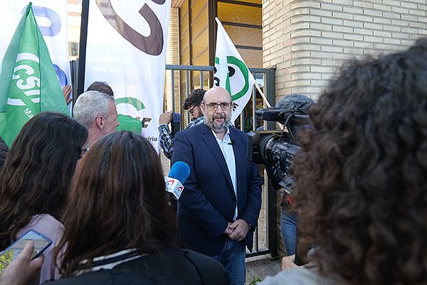  Miguel Borra, presidente del CSIF, momentos antes de dirigirse a los medios.