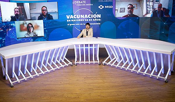 Los ponentes del debate coinciden en la necesidad de mejorar la labor de concienciación sobre vacunas por parte de los profesionales sanitarios