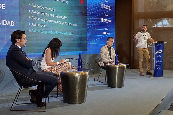 Ponentes de la mesa de 'Gestión y Renovación de Tecnología Médica: Modernización y Sostenibilidad'