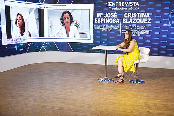 Isabel Martín, periodista de Redacción Médica, junto a María José Espinosa de los Monteros y Cristina Blázquez.