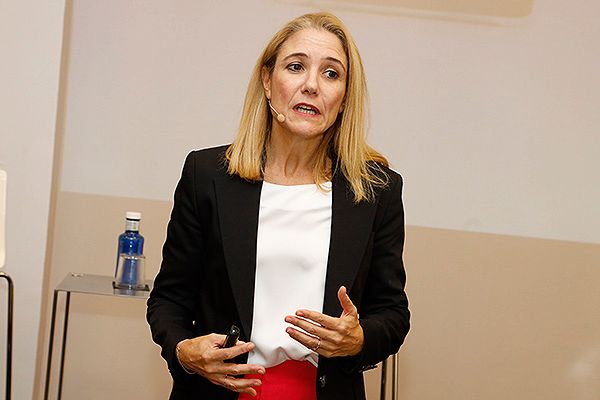 Ana Bosch, directora del Departamento Jurídico.