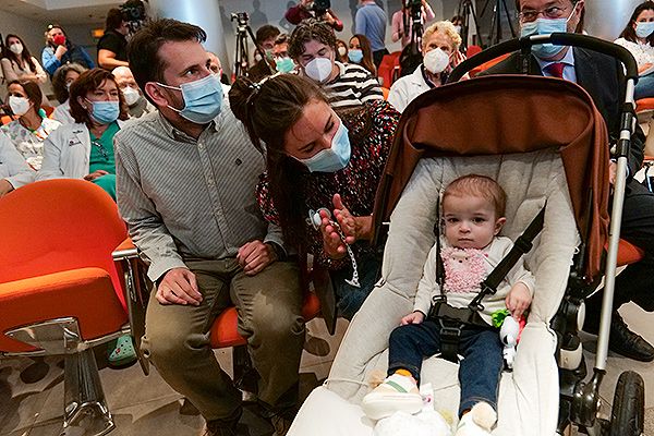 Imagen de Emma y su familia.
