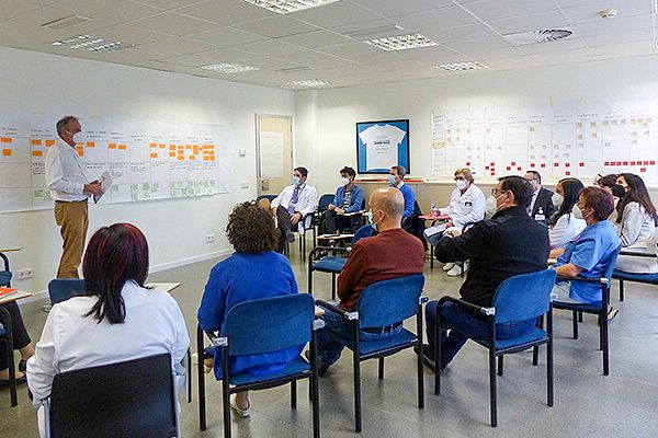 Taller del proyecto EXPAderm entre profesionales y pacientes.