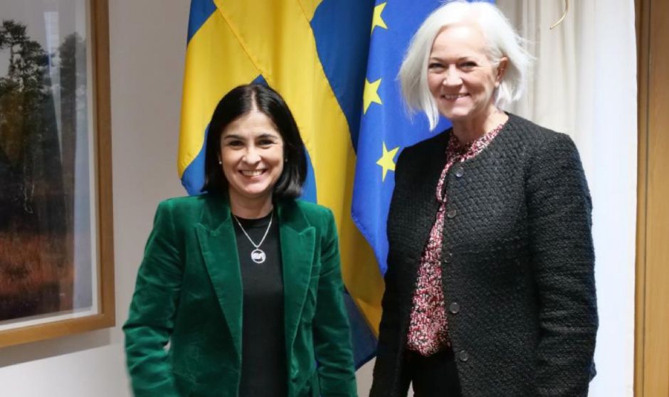 Las ministras de Sanidad de España y Suecia, Carolina Darias y Acko Ankarberg Johansson.