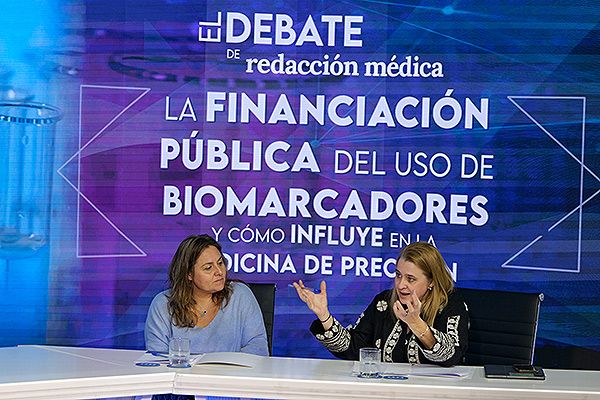 Mª Laura García y Natividad Calvente durante el encuentro.