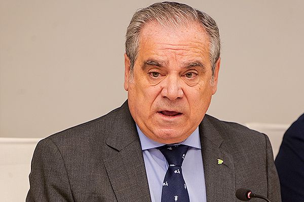 Jesús Aguilar, presidente del Consejo General de Farmacia.