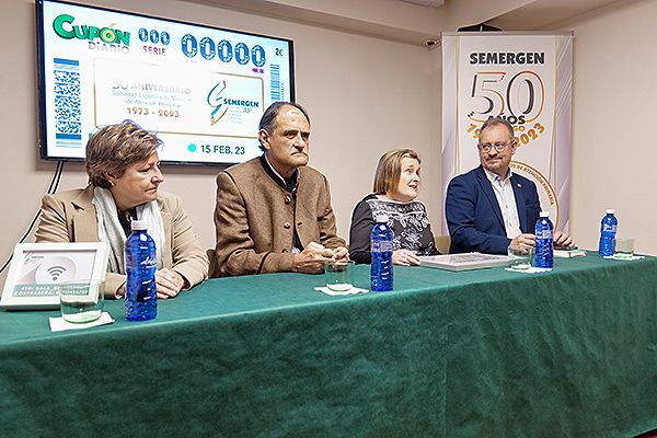Aurora García, secretaria general de Semergen; José Polo, presidente de Semergen; Imelda Fernández, vicepresidenta del Consejo General de la ONCE; y Rafael Micó, vicepresidente de Semergen.