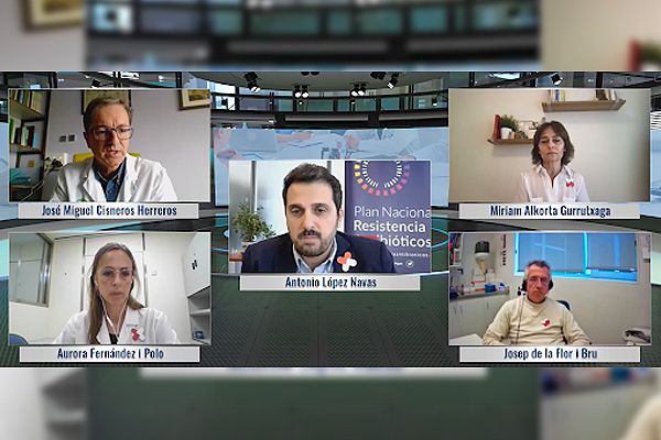 Un momento de la mesa debate 'Impacto de las Normas en los equipos PROA'.
