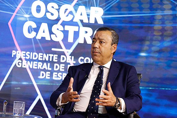 Óscar Castro comenta que las acciones del gobierno destinadas a la Odontología son insuficientes, pero un primer paso.