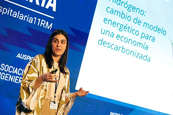 Esperanza Montero Díaz en su conferencia 'Hidrógeno: cambio de modelo energético para una economía descarbonizada'.