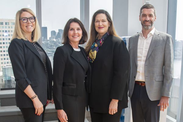 Sybil Williams, vicepresidenta y directora global de investigación oncológica y responsable directa del BRIC; Tara Frenkl, responsable de Desarrollo en Oncología de Bayer; Cristine Roth, responsable de la Unidad de Negocio de Oncología y miembro del Comité Ejecutivo de la división Farmacéutica de Bayer; y Dominik Rüttinger, responsable de Investigación y Desarrollo Temprano del área de Oncología de Bayer.