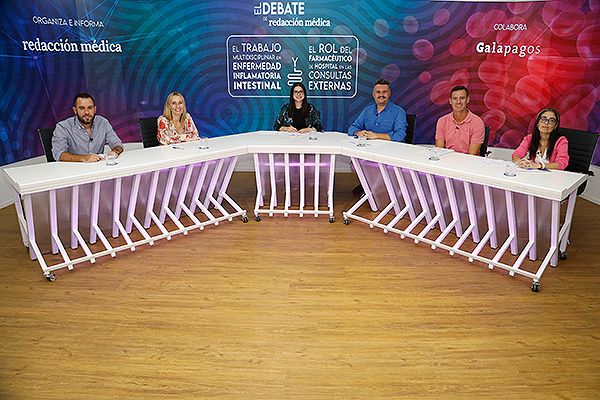 Mesa de debate 'El trabajo multidisciplinar en la enfermedad inflamatoria intestinal y el rol del farmacéutico de hospital en las consultas externas'