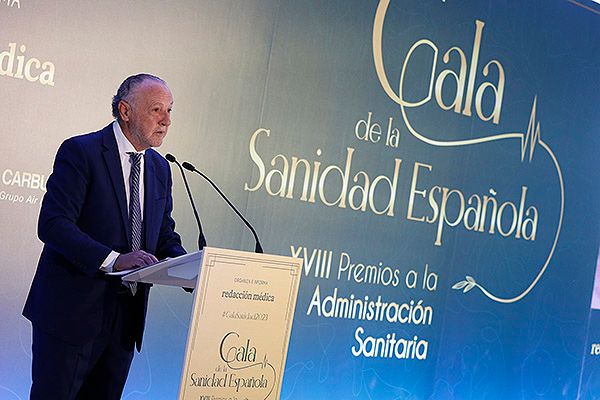 El presidente-Editor de Redacción Médica, José María Pino, en uno de los momentos de su discurso.