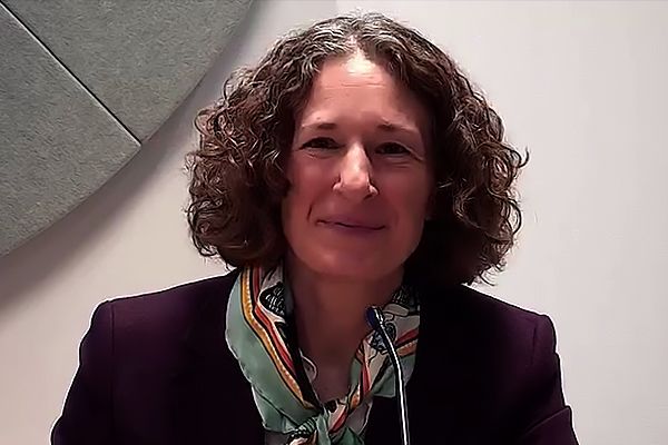 Carolyn Sousa, directora comercial regional de Tumores Sólidos de Janssen para Europa, Oriente Medio y África.