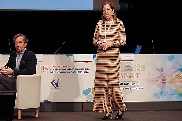 Juana Carretero, presidenta de la Sociedad Española de Medicina Interna (SEMI).