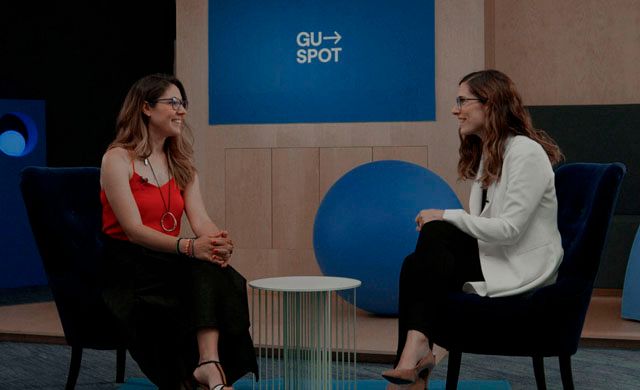 Soraya Casla, directora del centro 'Ejercicio y cáncer' y Teresa Alonso, oncóloga médica en el Hospital Ramón y Cajal.