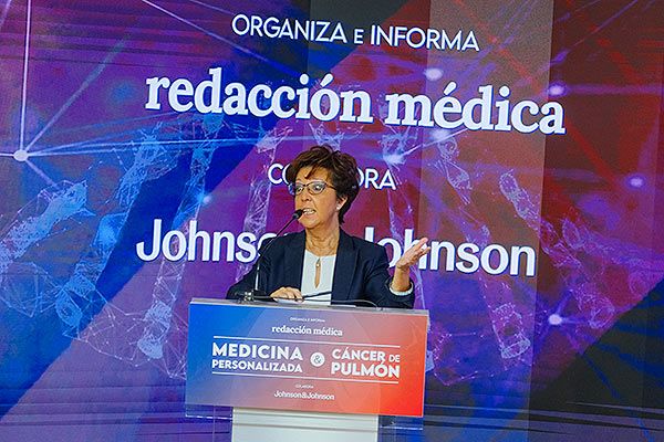 Elena Andradas, directora general de Salud Pública de la Consejería de Sanidad de la Comunidad de Madrid, durante la inauguración de la jornada.