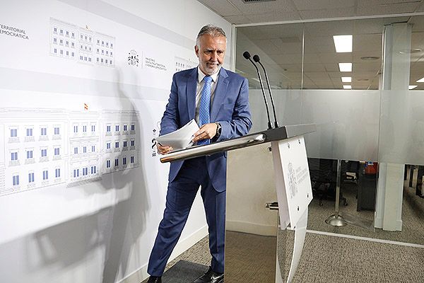 El ministro de Política Territorial, Ángel Víctor Torres.