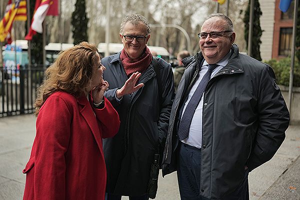 Fátima Matute, Juan José Pedreño y Alejandro Vázquez, consejeros de Sanidad de la Comunidad de Madrid, la Región de Murcia y Castilla y León.