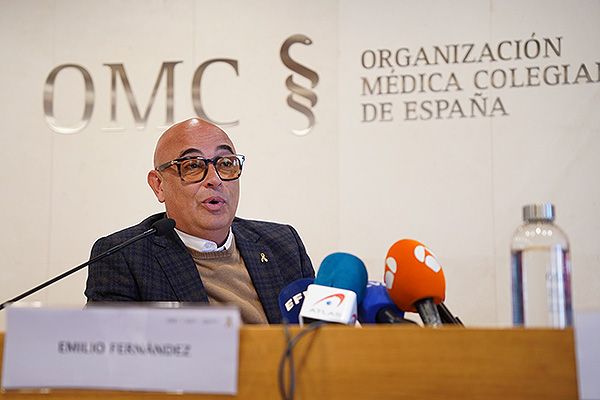 Emilio Fernández, viudo de la médica Mª Eugenia Moreno, asesinada en un centro de salud por un paciente.