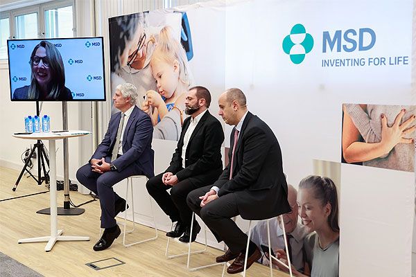 Ana Argelich ha participado en el evento de manera telemática y ha puesto en valor el compromiso de la farmacéutica por la investigación oncológica.