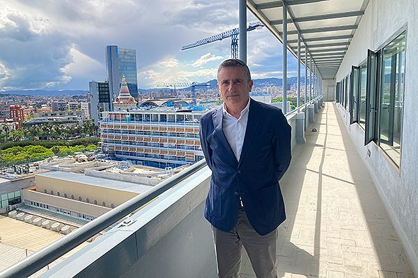 Raventós confía en que la segunda ampliación del Hospital del Mar finalice a finales de 2024.