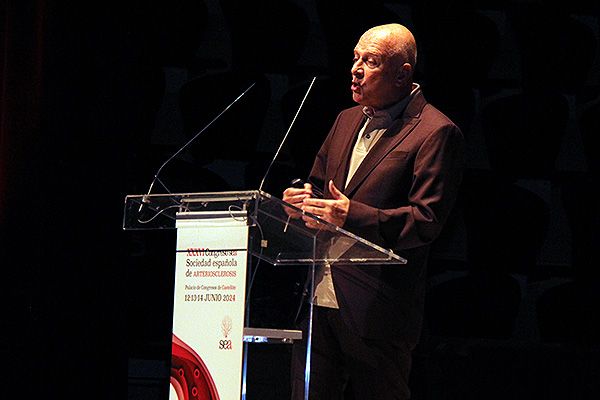 Masana ha explicado que el principal tratamiento para la arteriosclerosis es reducir el colesterol.