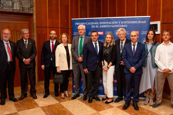 Foto de familia de la entrega del Premio.